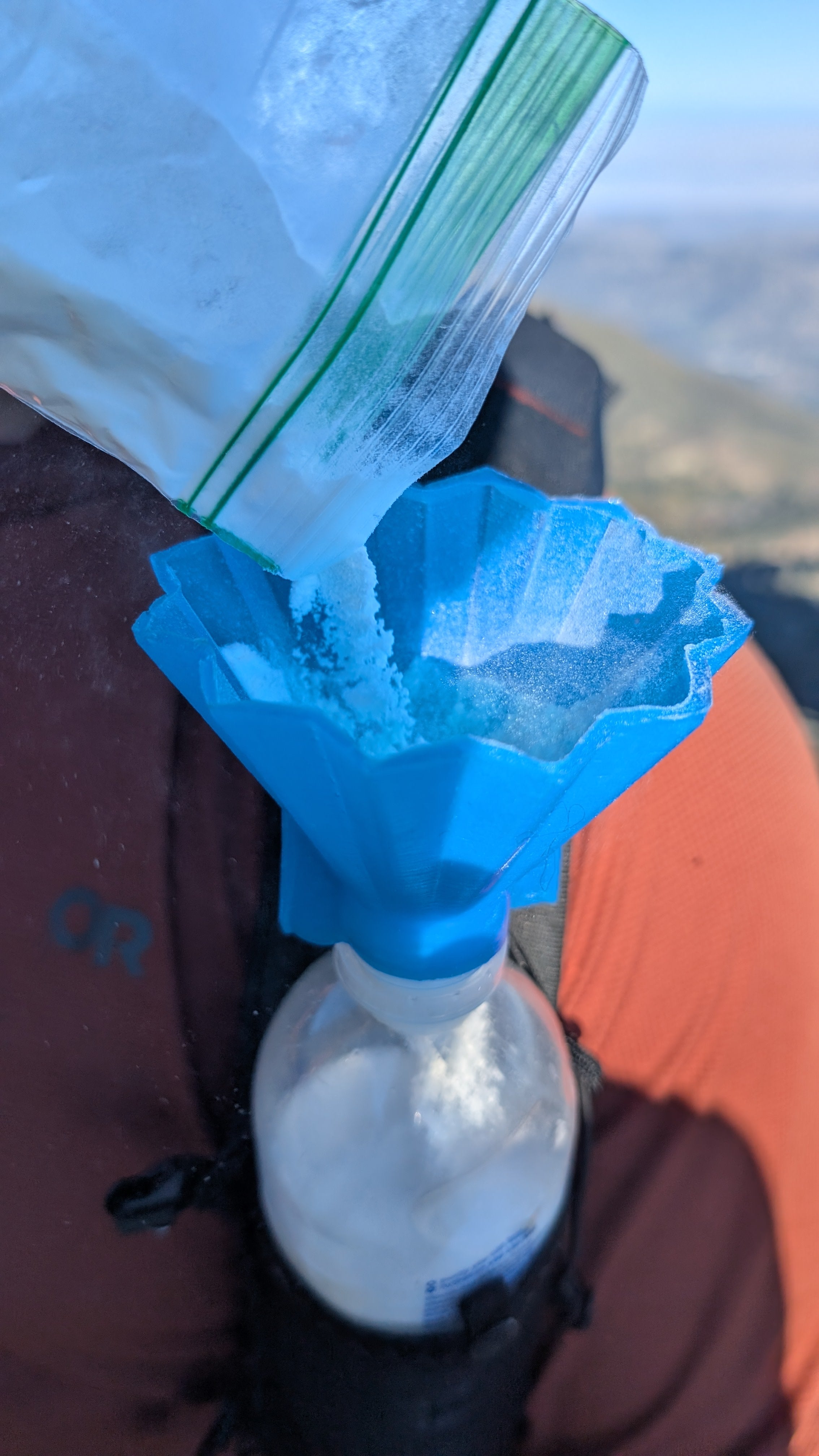 SmartFunnel - Ultralight Collapsible Silicone Funnel for SmartWater Bottles