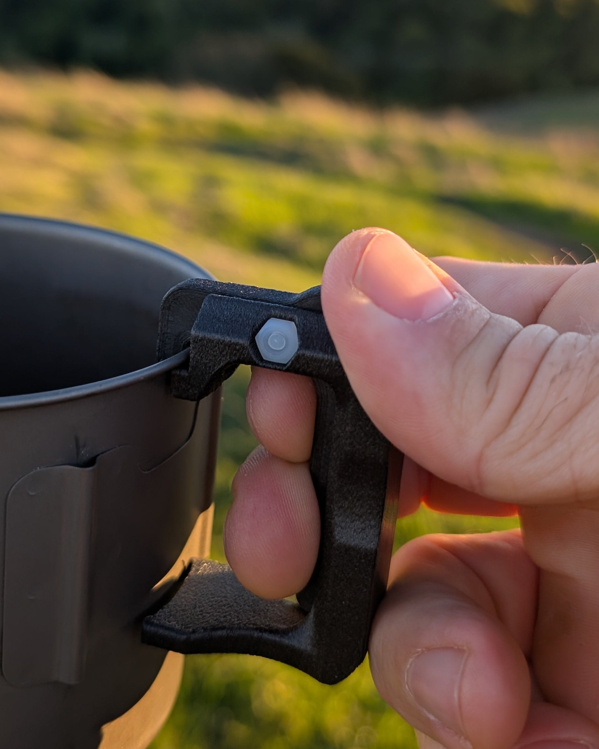 Grandle - Ultralight Pot Grabber/Mug Handle 3D-printed Carbon