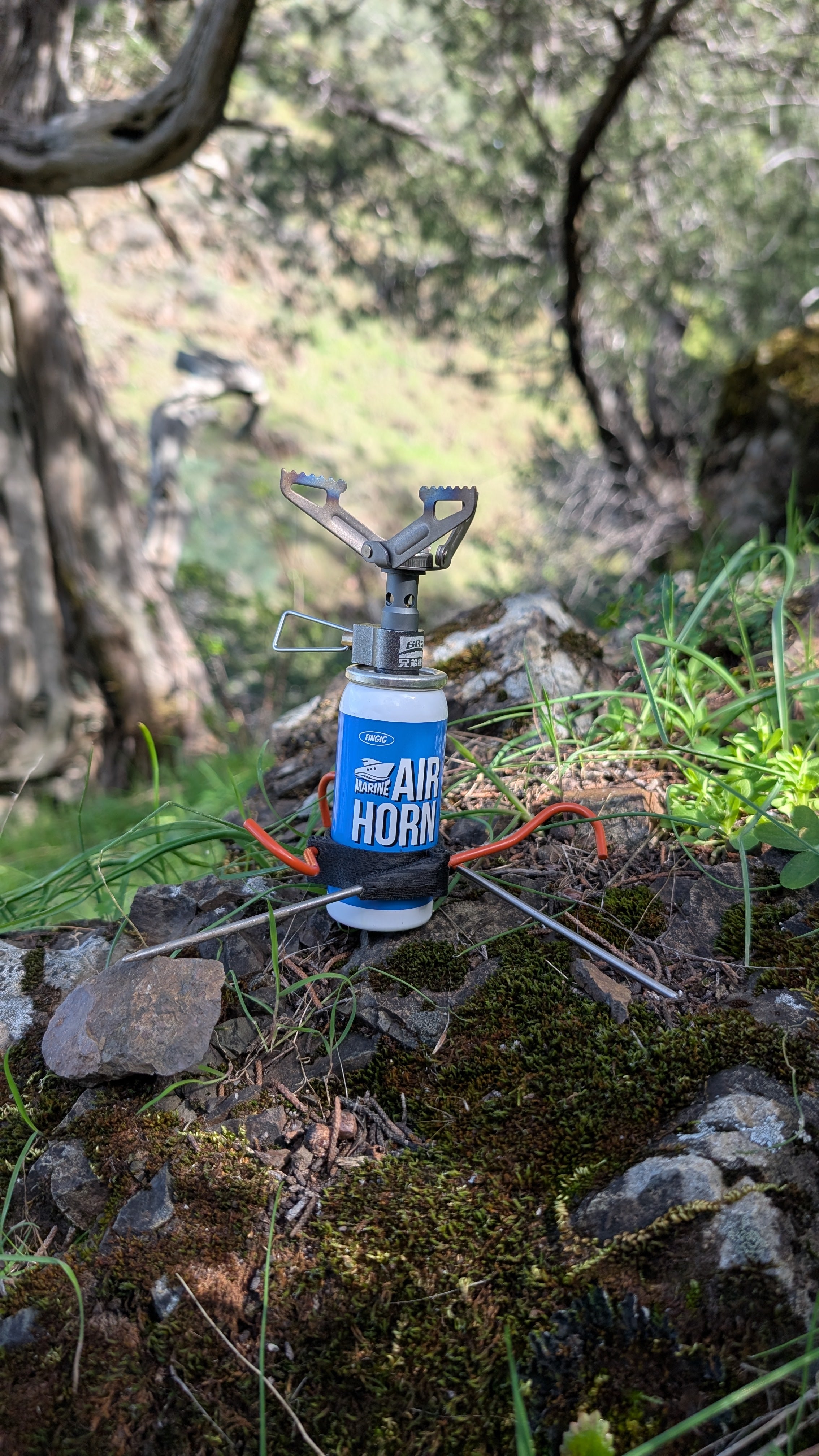 StoveBug Stake - Ultralight Air Horn Canister Stove Support in Carbon Fiber for Backpacking