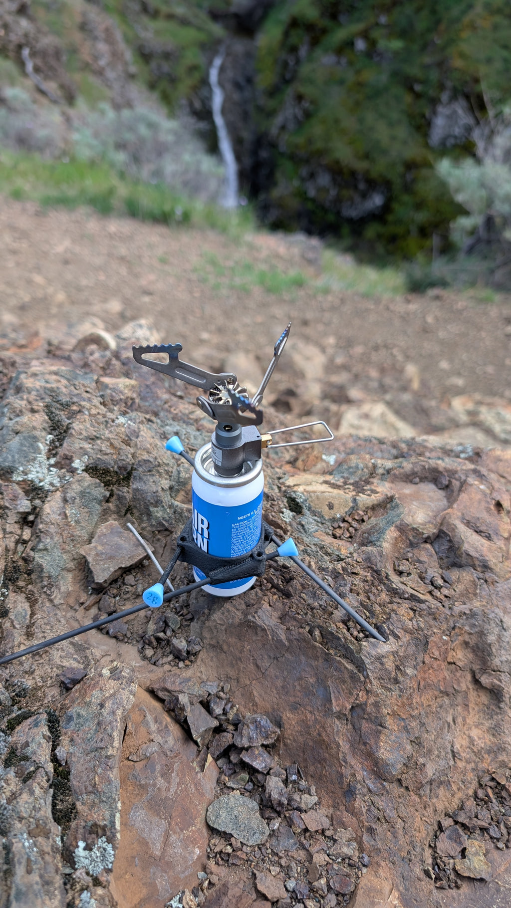 StoveBug Stake - Ultralight Air Horn Canister Stove Support in Carbon Fiber for Backpacking