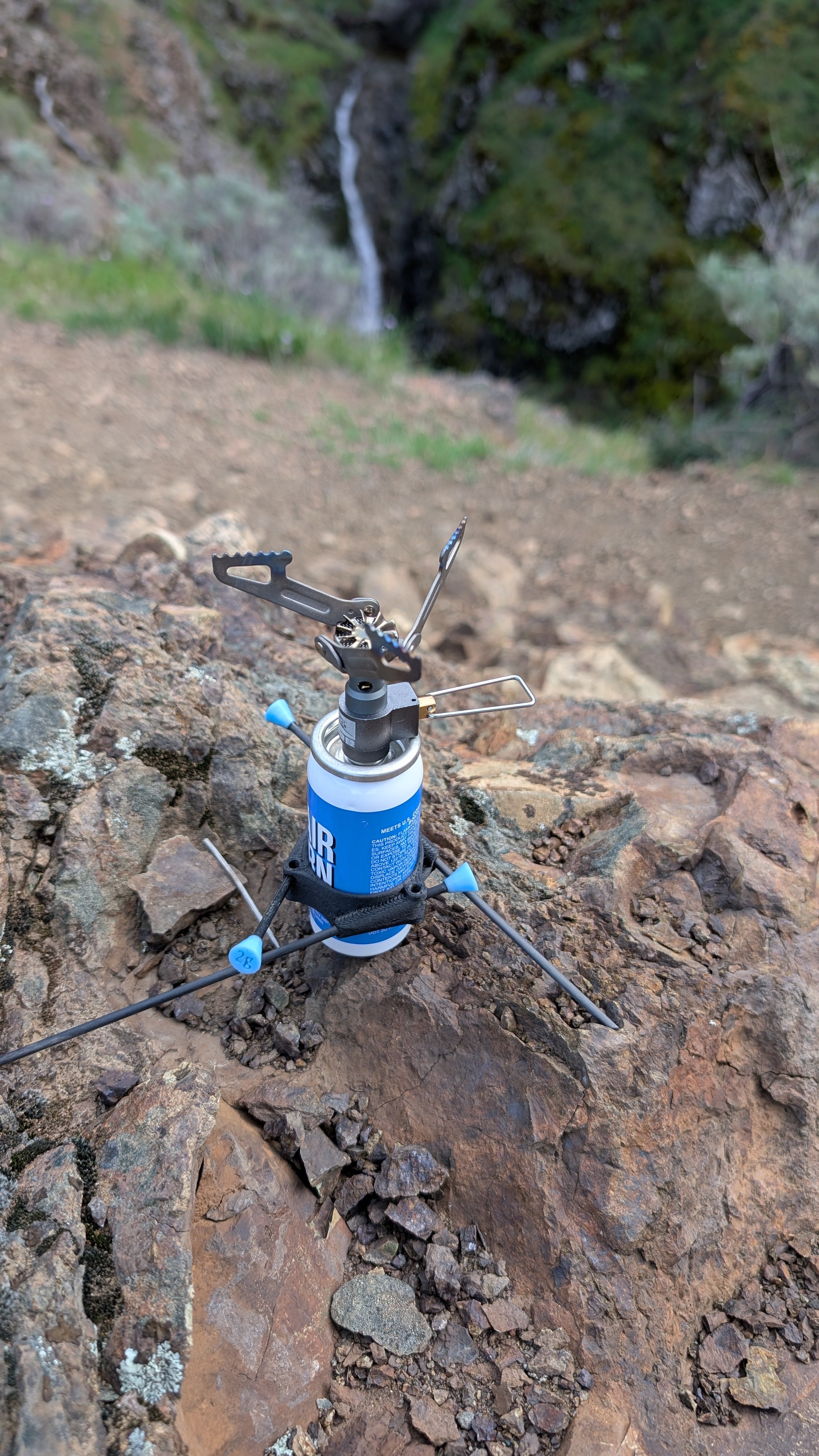 StoveBug Stake - Ultralight Air Horn Canister Stove Support in Carbon Fiber for Backpacking