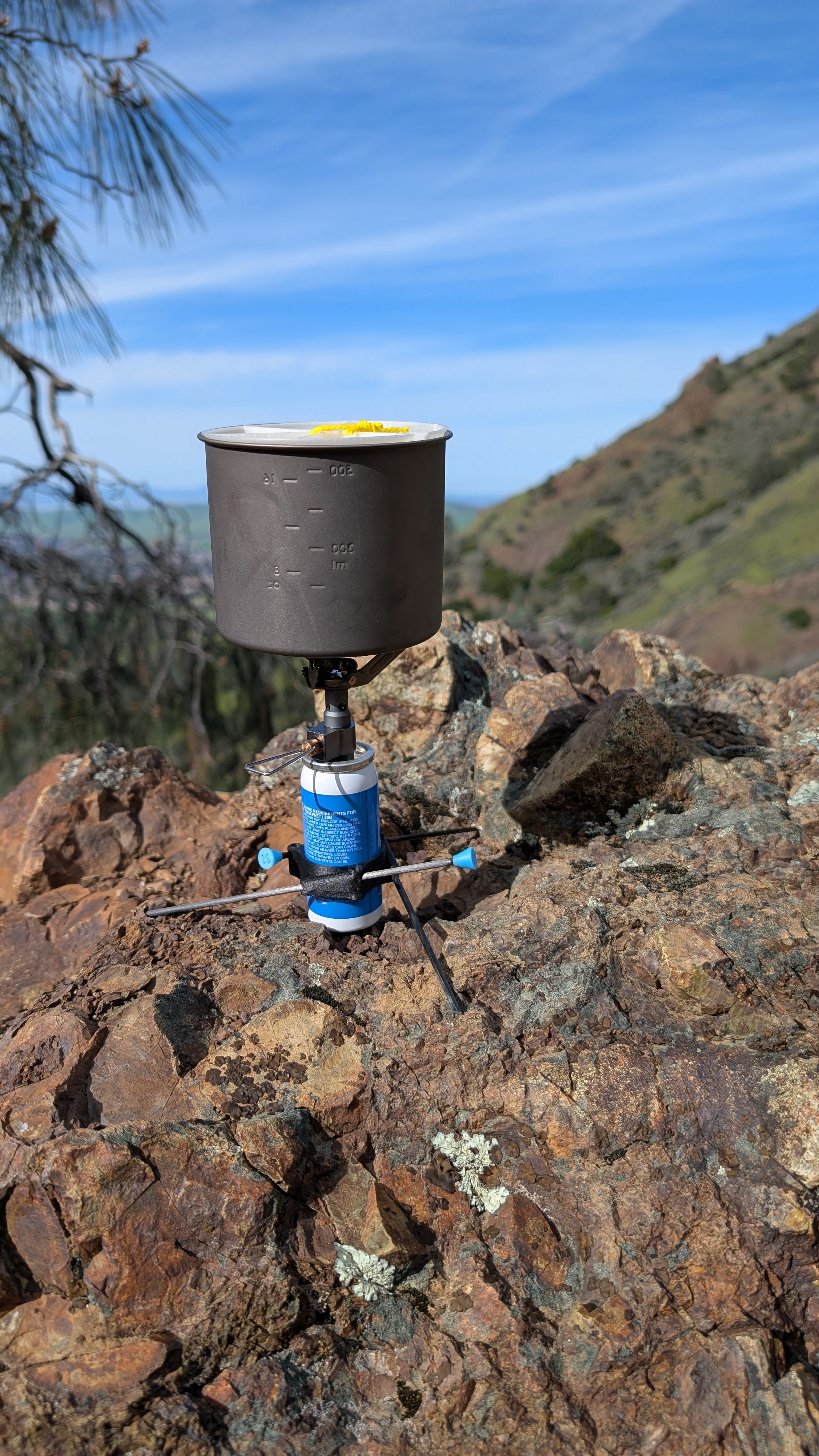 StoveBug Stake - Ultralight Air Horn Canister Stove Support in Carbon Fiber for Backpacking